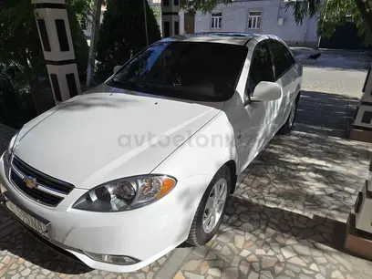Белый Chevrolet Gentra, 3 позиция 2020 года, КПП Автомат, в Ханкинский район за ~13 446 y.e. id5129085
