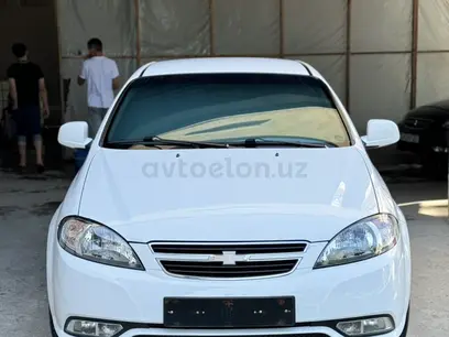 Белый Chevrolet Gentra, 1 позиция 2019 года, КПП Механика, в Бухара за 10 500 y.e. id5141477