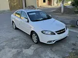 Белый Chevrolet Gentra, 3 позиция 2021 года, КПП Автомат, в Самарканд за 13 000 y.e. id5227385, Фото №1