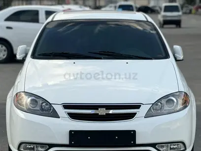 Белый Chevrolet Gentra, 3 позиция 2023 года, КПП Автомат, в Андижан за 14 300 y.e. id5175771