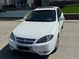 Белый Chevrolet Lacetti, 3 позиция 2018 года, КПП Автомат, в Бухара за 11 400 y.e. id5217895, Фото №1
