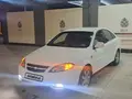 Белый Chevrolet Lacetti, 1 позиция 2021 года, КПП Механика, в Самарканд за 11 000 y.e. id6505192