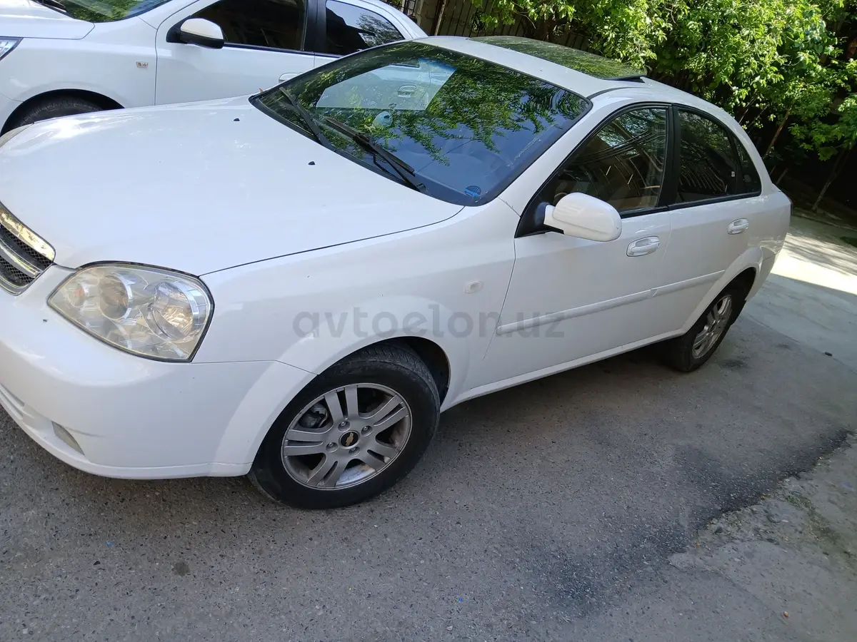 Chevrolet Lacetti 2011 — 2