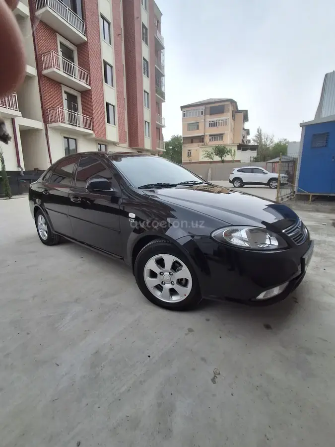 Chevrolet Gentra — 4