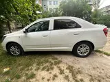 Белый Chevrolet Cobalt, 4 позиция 2024 года, КПП Автомат, в Ташкент за 13 700 y.e. id5069046, Фото №1