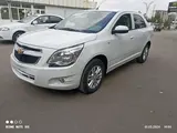 Белый Chevrolet Cobalt, 4 позиция 2024 года, КПП Автомат, в Наманган за 12 700 y.e. id5207085, Фото №1