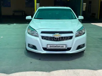 Белый Chevrolet Malibu, 2 позиция 2013 года, КПП Механика, в Самарканд за 12 000 y.e. id5198505
