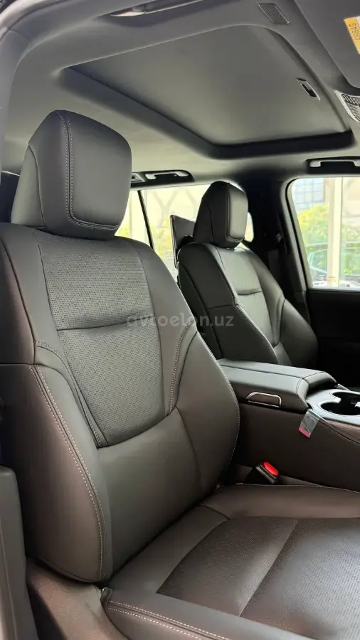 Toyota Land Cruiser — 2