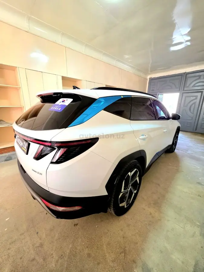 Hyundai Tucson — 8