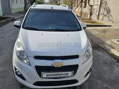 Белый Chevrolet Spark, 4 позиция 2022 года, КПП Автомат, в Ташкент за 11 400 y.e. id4896327