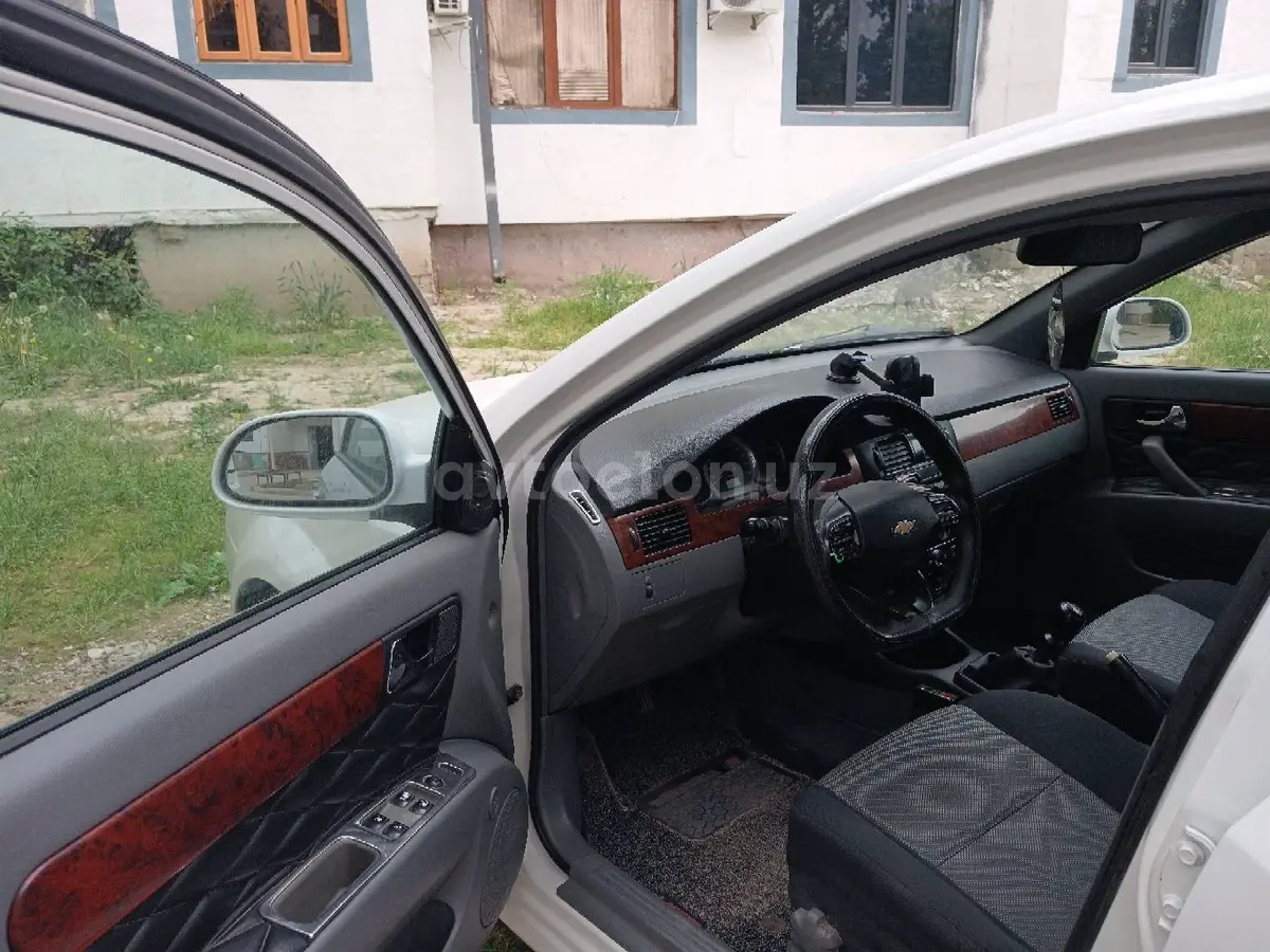 Chevrolet Lacetti — 3