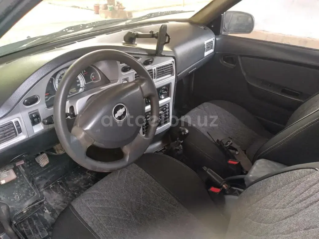 Daewoo Nexia II — 3