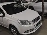 Белый Chevrolet Nexia 3, 4 позиция 2022 года, КПП Автомат, в Андижан за 10 700 y.e. id6754384, Фото №1