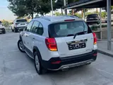 Белый Chevrolet Captiva, 4 позиция 2015 года, КПП Автомат, в Наманган за 15 800 y.e. id6721714, Фото №1