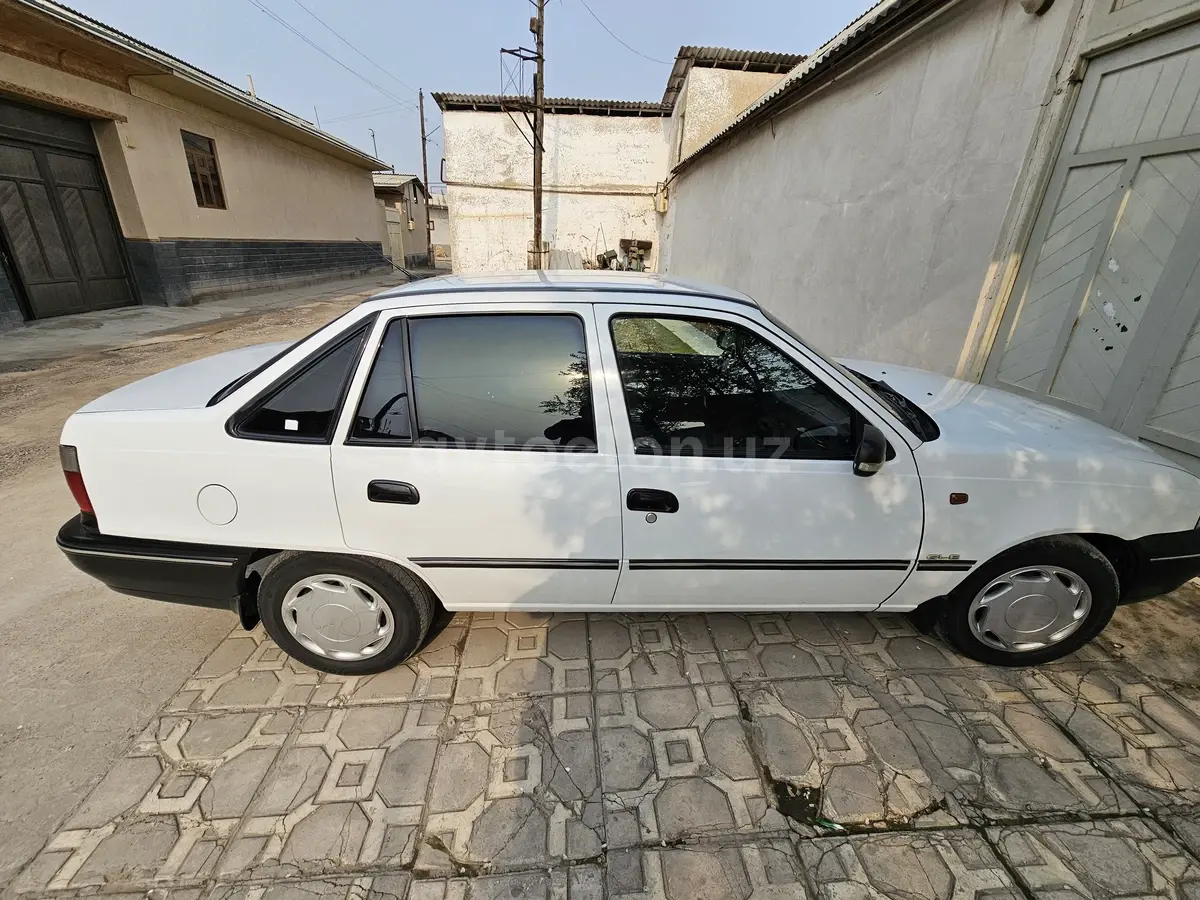 Daewoo Nexia — 3
