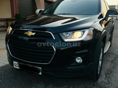 Черный Chevrolet Captiva, 4 позиция 2017 года, КПП Автомат, в Ташкент за 22 500 y.e. id4984694