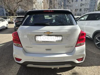 Белый Chevrolet Tracker, 1 позиция 2019 года, КПП Типтроник, в Ташкент за 15 300 y.e. id4956773