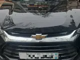 Черный Chevrolet Tracker, 3 позиция 2024 года, КПП Автомат, в Ташкент за ~20 325 y.e. id5030196, Фото №1