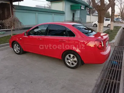 Красный Chevrolet Gentra 2015 года, КПП Автомат, в Ташкент за 9 000 y.e. id5192365