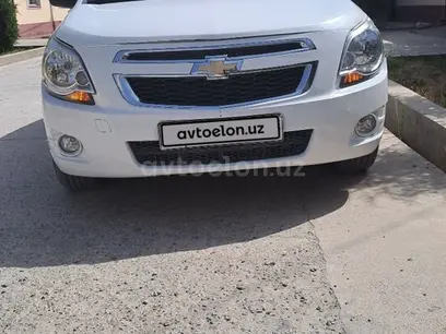 Белый Chevrolet Cobalt, 4 позиция 2020 года, КПП Автомат, в Денау за ~10 182 y.e. id5221402