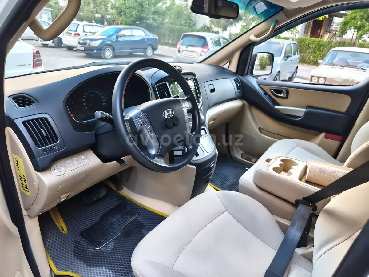 Hyundai H-1 — 3