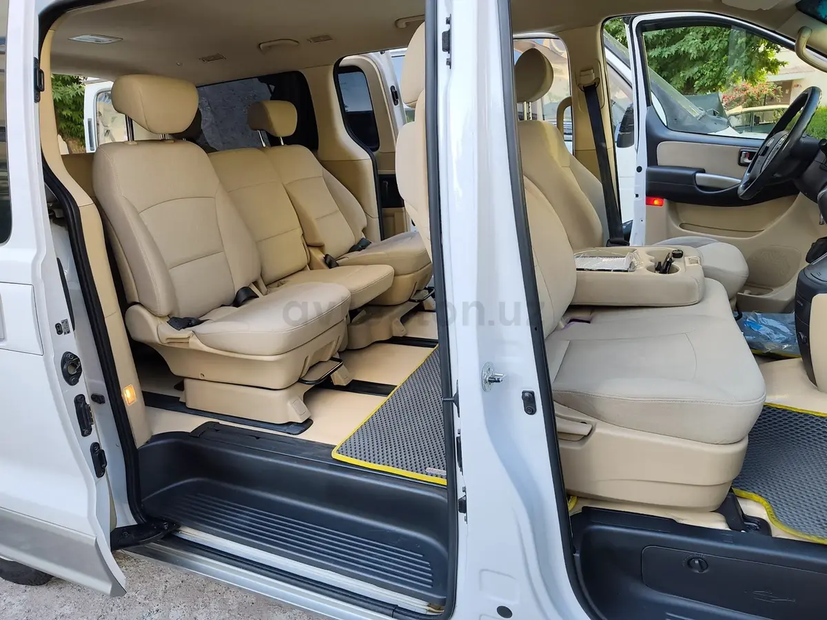 Hyundai H-1 — 4