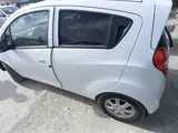 Белый Chevrolet Spark, 4 позиция 2022 года, КПП Автомат, в Ургенч за ~9 198 y.e. id6623830, Фото №1